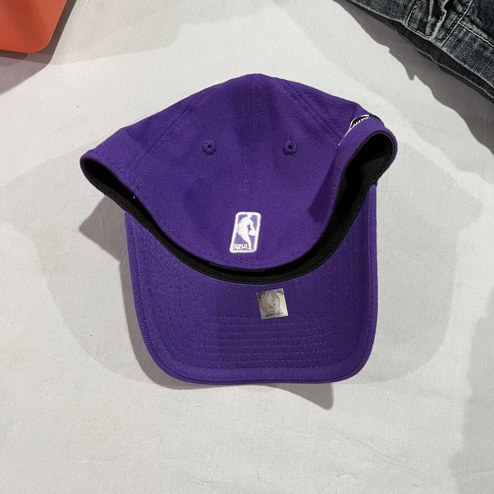 New Era Mens Purple LA Lakers Kobe Tribute 39THIRTY NBA Flex Fit Hat Cap S/M